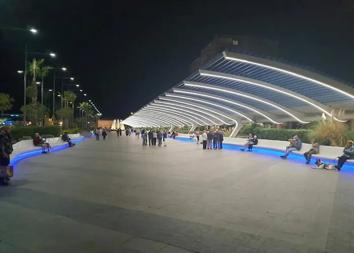 Monivo Near Center And * Торевьиа