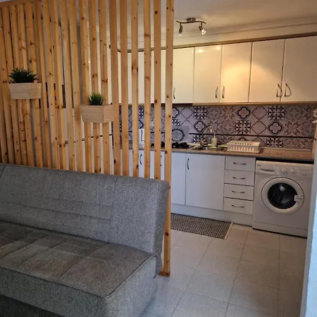 Apartment Monivo Near Center And Beach